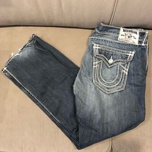 True Religion mega t, straight with flaps